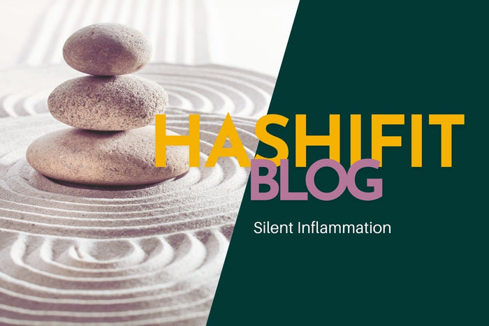 steine aufeinander gestellt im sand das inkreisen um die steine kreist Hashimoto stille Entzündung bei hashimoto und in den wechseljahren