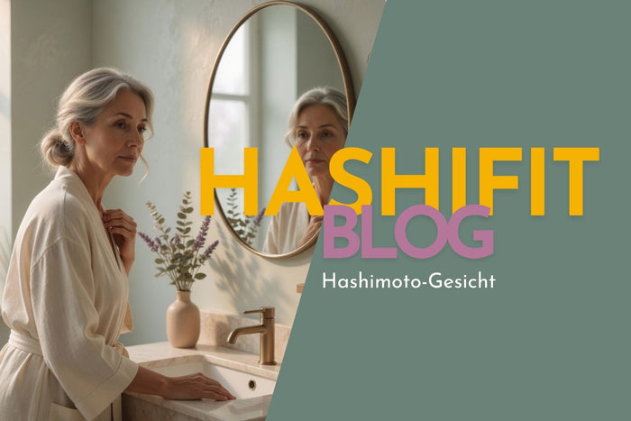 Frau schaut morgens nachdenklich in den Spiegel – mögliche Veränderungen im Gesicht bei Hashimoto