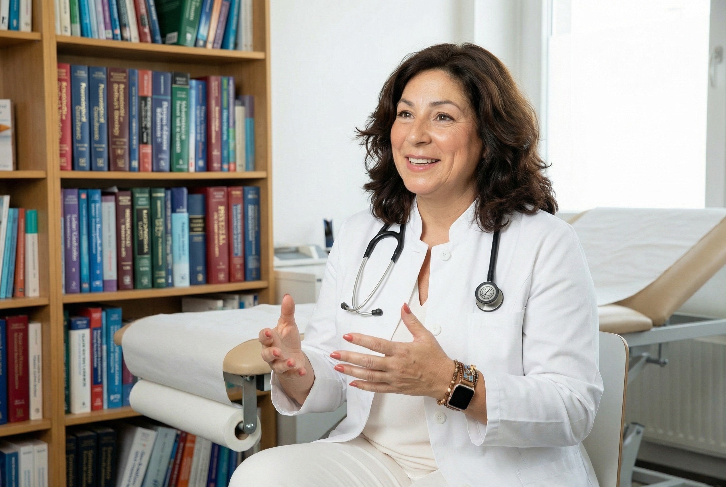 Heilpraktikerin Parri Mortazavi erklärt das Hashifit System
